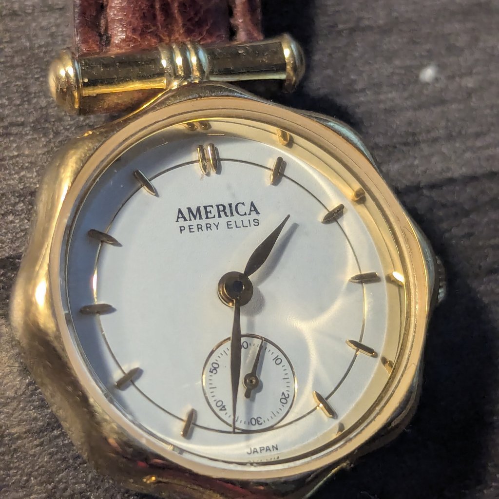 Perry Ellis America Wristwatch